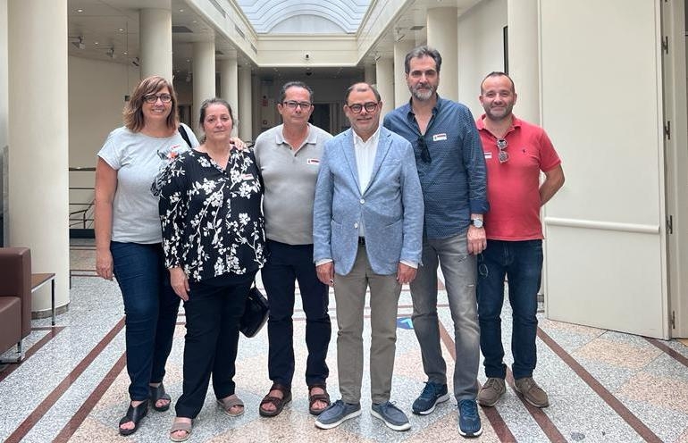 Peu de foto: Membres de l'Executiva d'UGT Serveis Públics al Senat